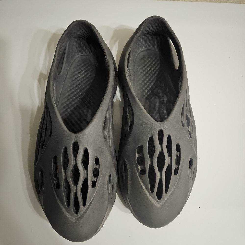 Yeezy foam runner shoes